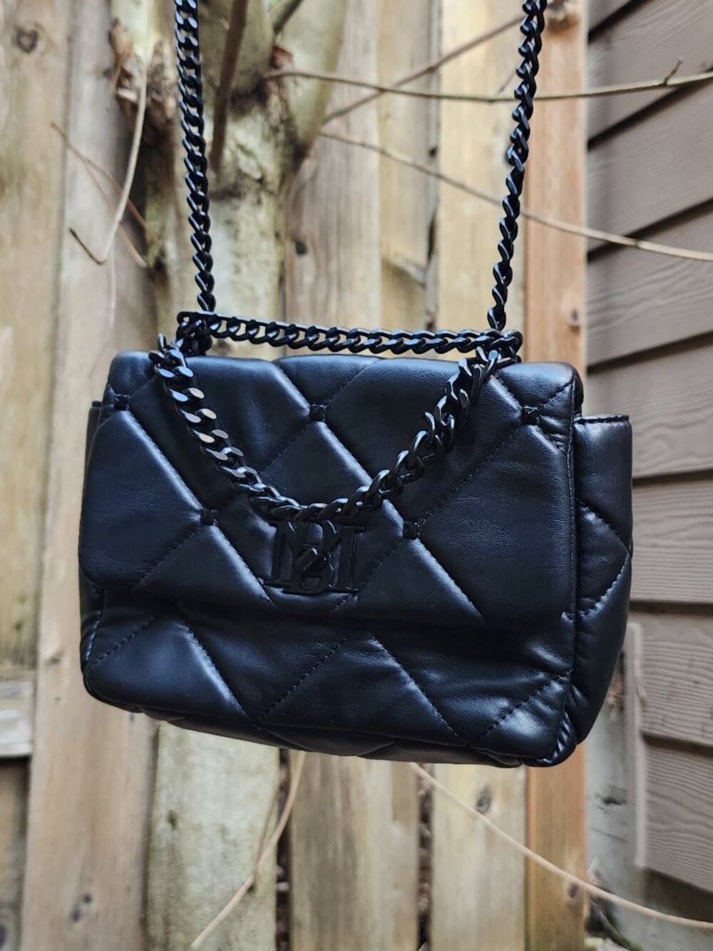 *NWT* Badgley Mischka Black small quilted studded bag, chain straps